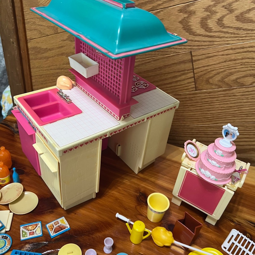 Vtg Mattel 1984 Barbie Dream Kitchen Playset Accessory Lot Food Pots Pans Dishes - Picture 11 of 16
